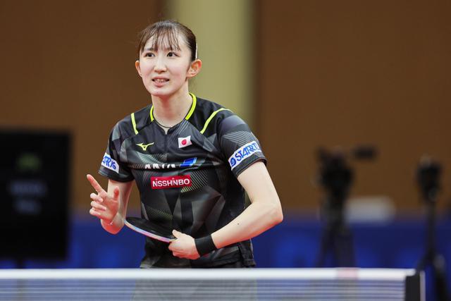 莲湖区机场小学：飞翔少年勇拼搏 绿茵场上展风采